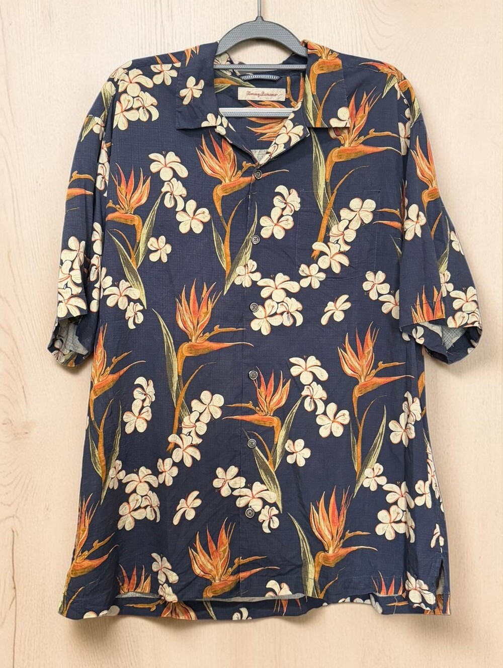 Tommy Bahama Men's XL 100% Silk Hawaiian Camp Shirt Blue Bird of Paradise Floral
